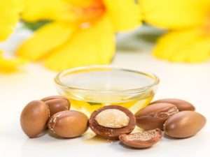 argan oil benefits 1200x900 1 300x225 - لوسیون بدن آرگان نوتریتیک نئودرم مخصوص پوست های نرمال تا خشک